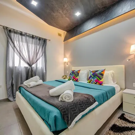 Literally 10 Minutes Away From Valletta Appartement *
