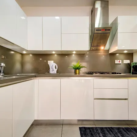 Literally 10 Minutes Away From Valletta Appartement Santa Vennera