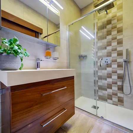 Literally 10 Minutes Away From Valletta Appartement *